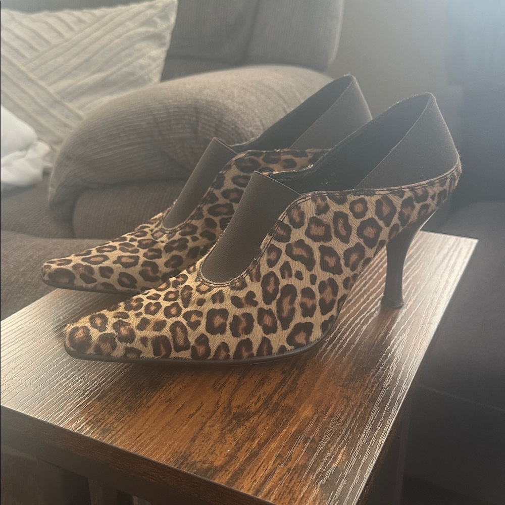 Donald J Pliner calf hair heeled booties / mules 10